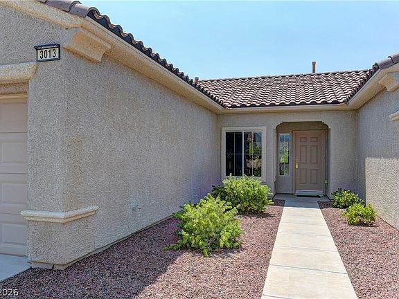 3rd image of 3013 Fort Stanwix Rd