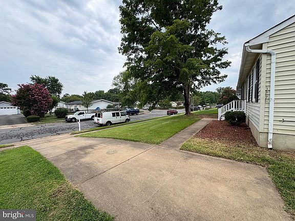 5th image of 9438 Waterford Dr