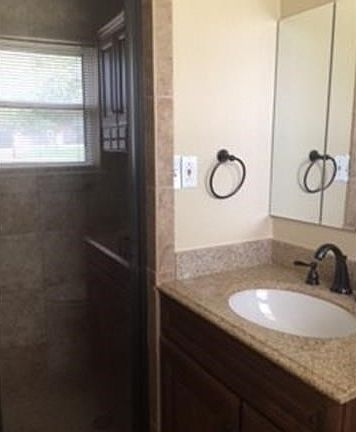 4th image of 1001 Eunice Dr
