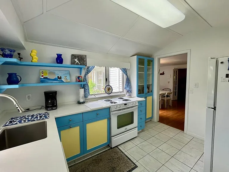 102 N Pier St — Photo 9