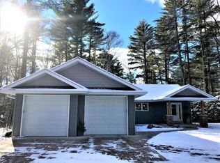 8465 Beach Dr, Lake Tomahawk, WI 54539