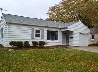 6544 Aylesworth Dr, Parma Heights, OH 44130