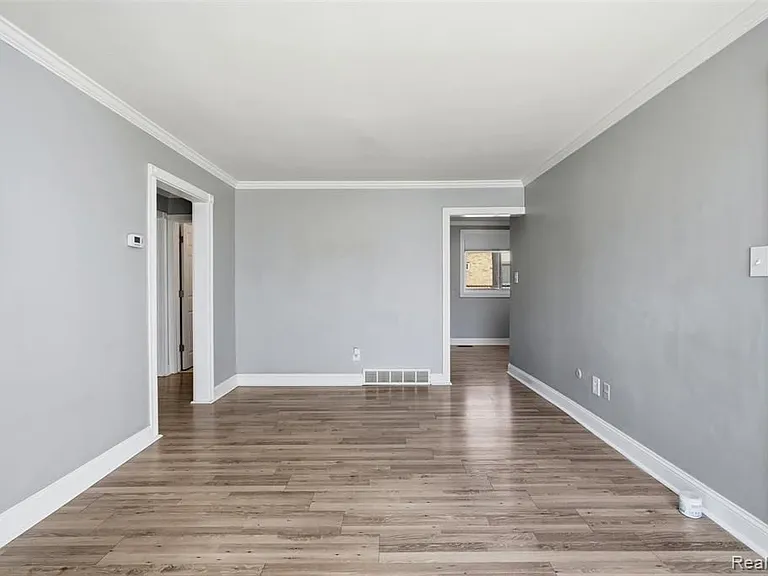 4030 W Thirteen Mile Rd #J2 — Photo 10