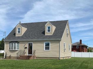 1800 Evergreen Ave, East Meadow, NY 11554