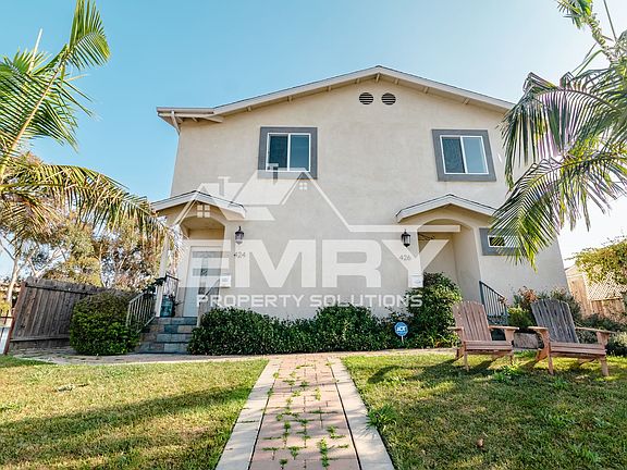 2nd image of 424 W 111th Pl