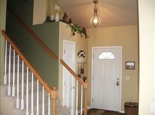 1909 Ridgeview Dr, Papillion, NE 68046