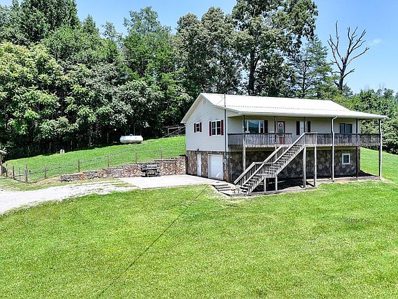 5th image of 1800 Mountain Ridge Rd
