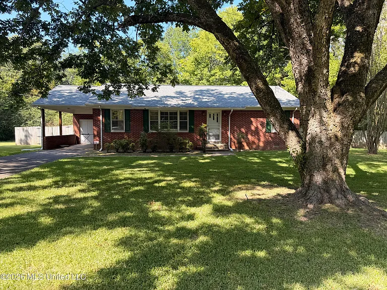 3115 Highway 51 S — Photo 1