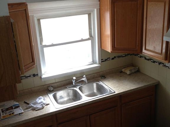5th image of 239 Kryder Ave #1