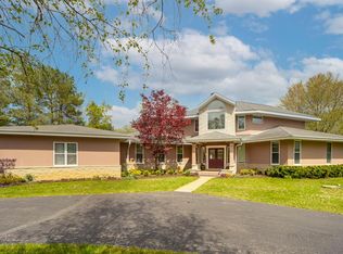 31665 Hanlon Rd, Libertyville, IL 60048