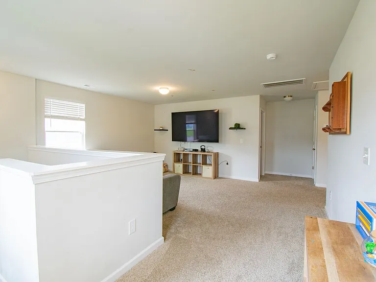 342 Ledgebrook Ln — Photo 9