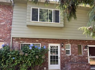 2058 NE Hogan Dr, Gresham, OR 97030
