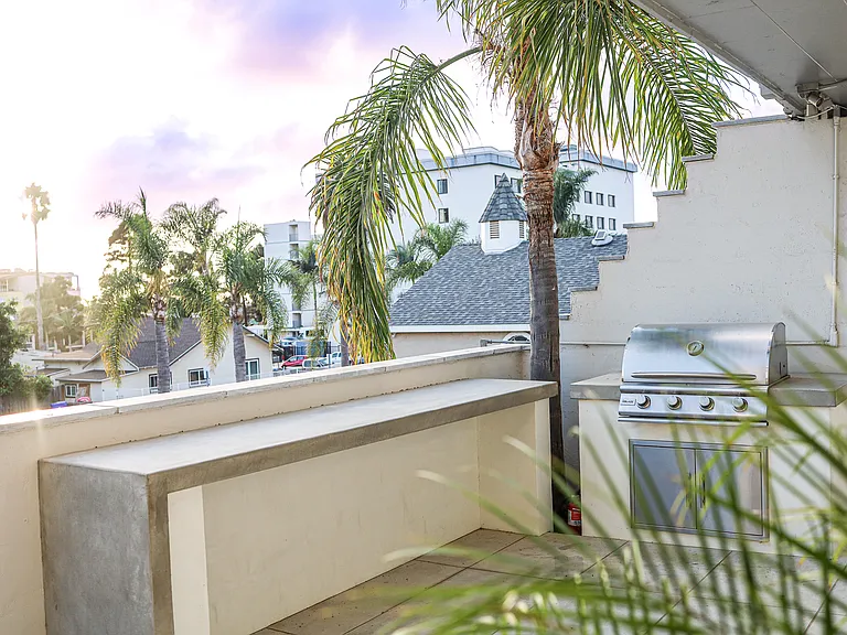 216 S Clementine St #3 — Photo 32
