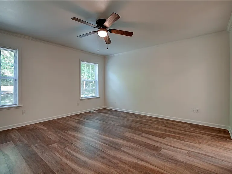 328 Cain Rd — Photo 13