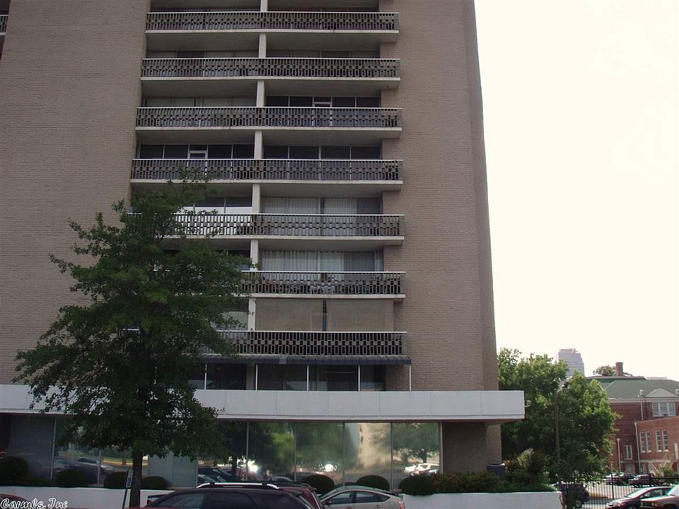 1st image of 700 E 9th St APT 6F