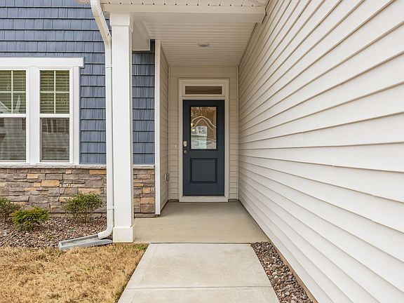5th image of 366 Tormore Dr