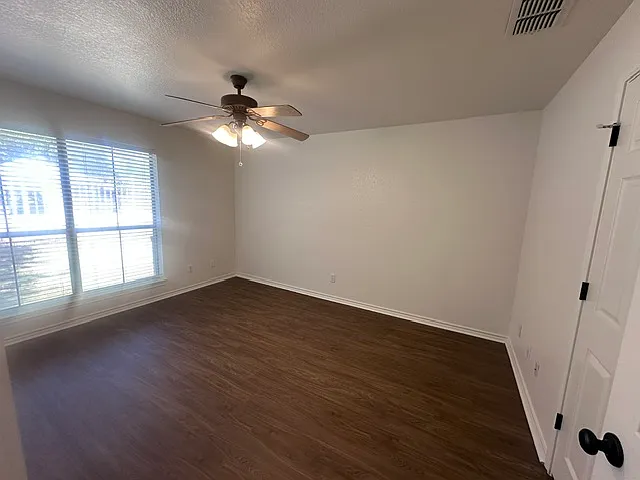 301 W Anderson St #300 — Photo 9