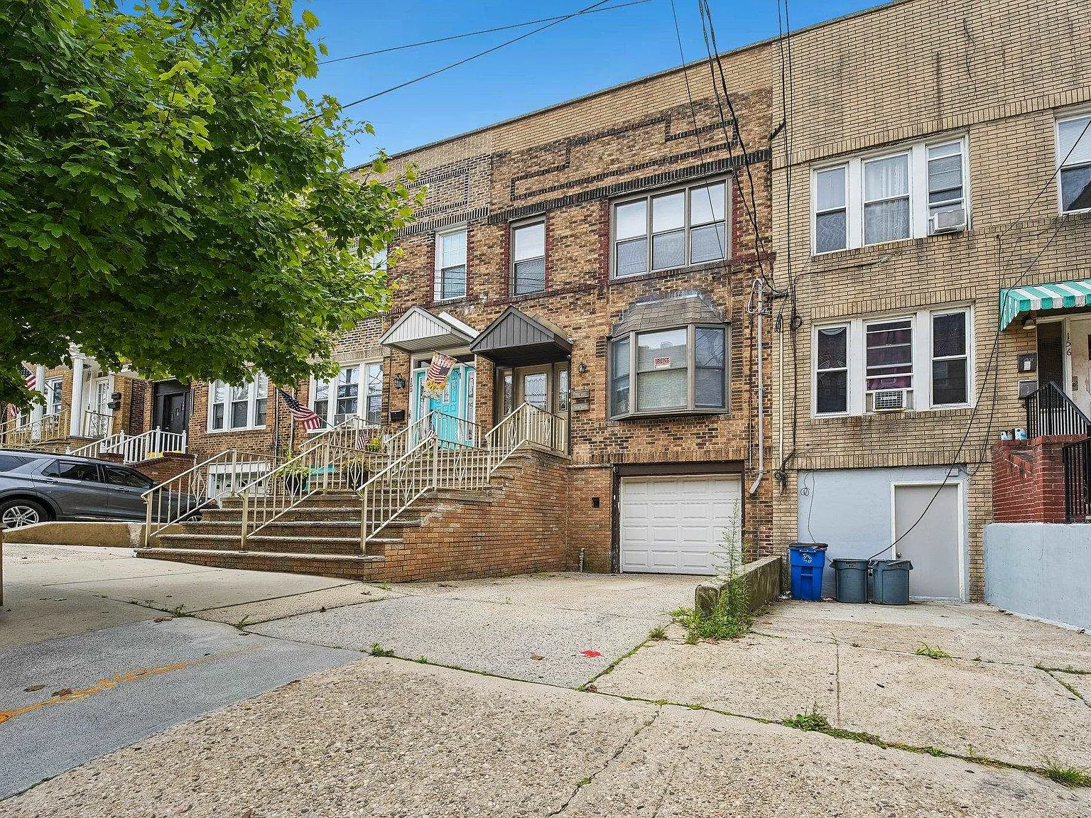3 bed, 1.0 bath, $2,250 — Photo 2