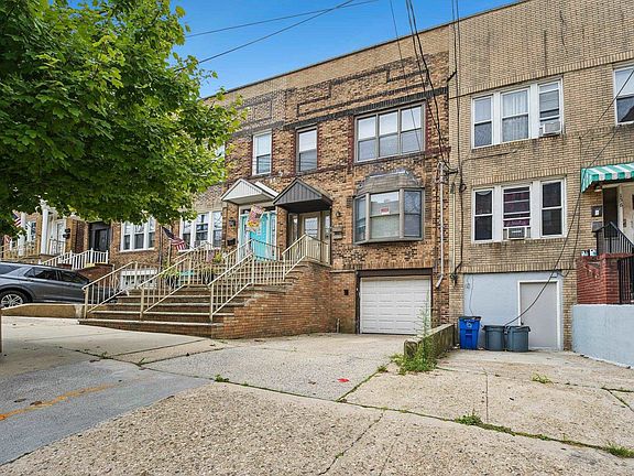 2nd image of 154 W 29th St #2