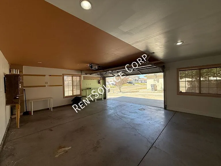 2501 Summerchase Ave — Photo 20