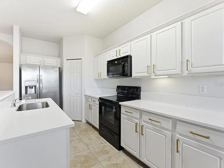 2795 Oakwater Dr — Photo 7