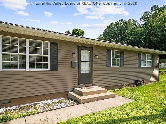 5th image of 2600 Daniels Ave