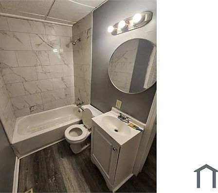 5th image of 15786 Mandalay Ave #1