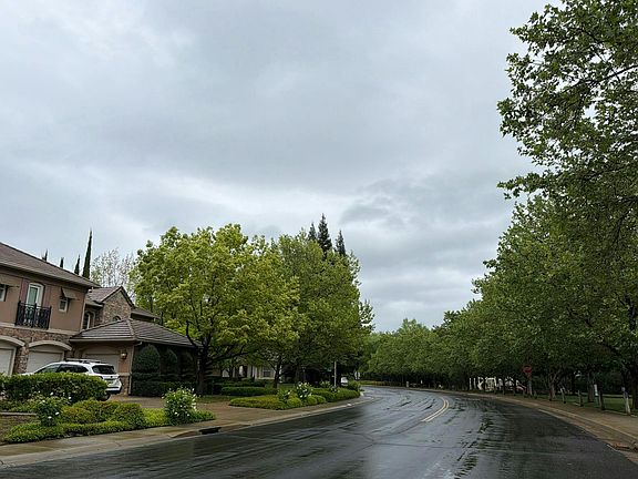 5th image of 8660 Woodgrove Way