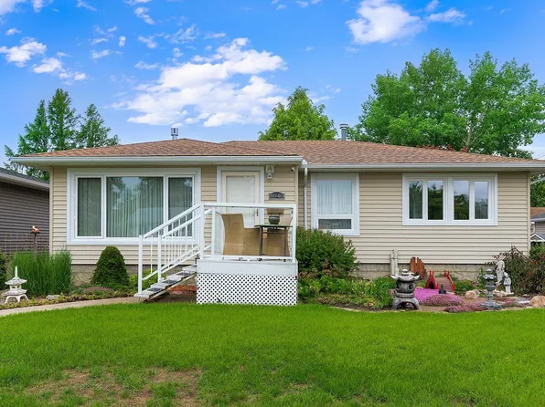 8940 147th St NW, Edmonton, AB T5R 0Y3