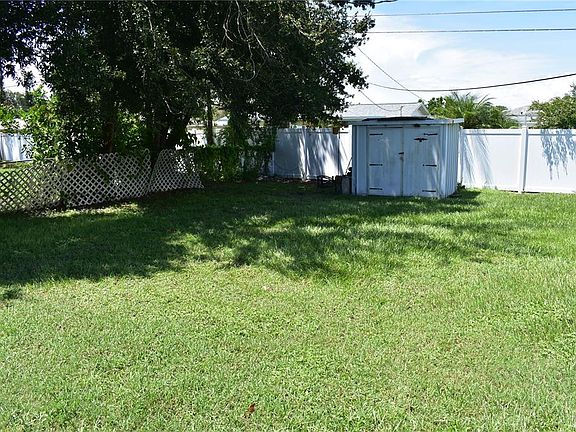 5th image of 3602 17TH AVENUE W