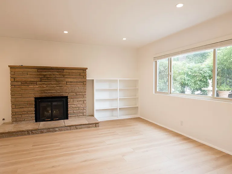 2604 Foothill Rd — Photo 23