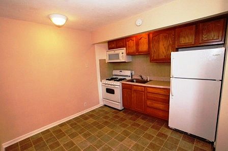 3rd image of 612 N 46th St APT 8