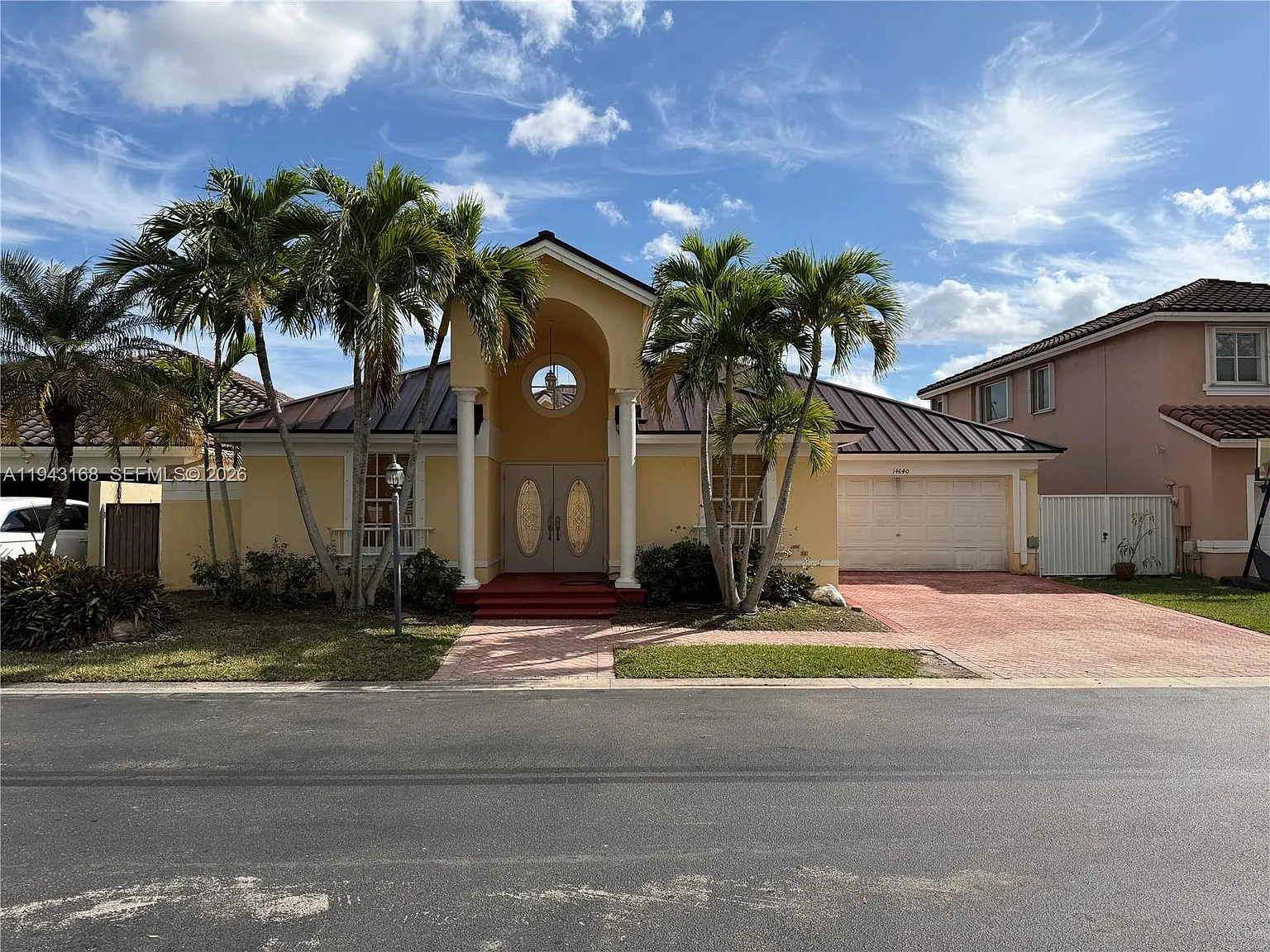 4 bed, 2438 sqft, $4,200 — Photo 1