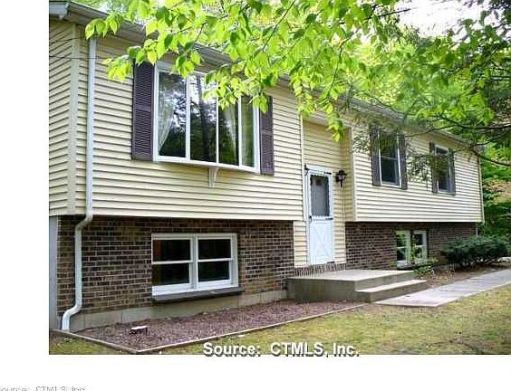 2nd image of 110 Lakeview Dr