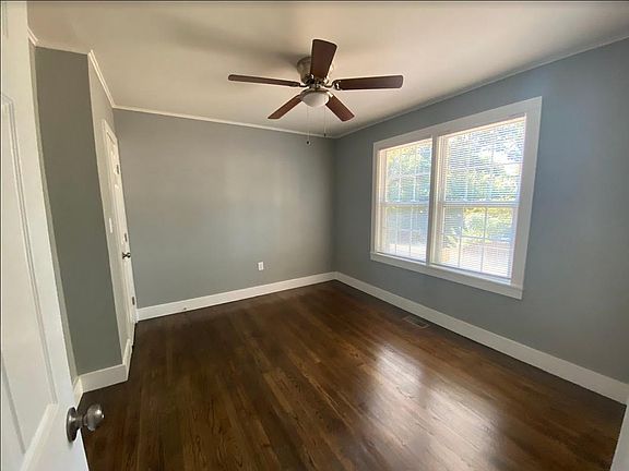 5th image of 350 Stokes Ave SE