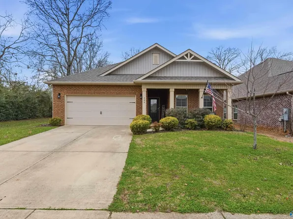 264 Falcon Ridge Dr, Huntsville, AL 35761