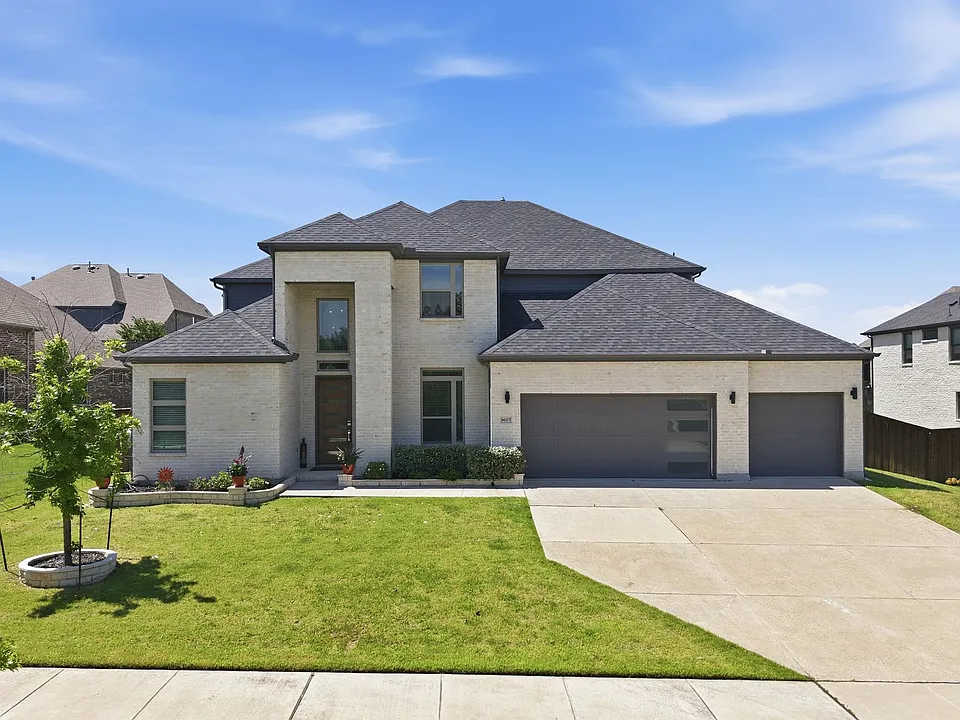 9607 Maple Hill Ln