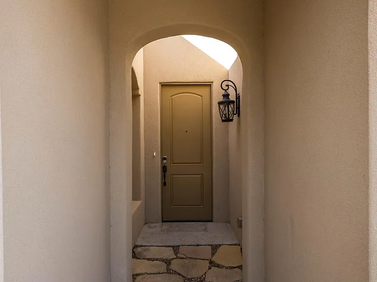 3685 Santa Marcella Ave — Photo 4