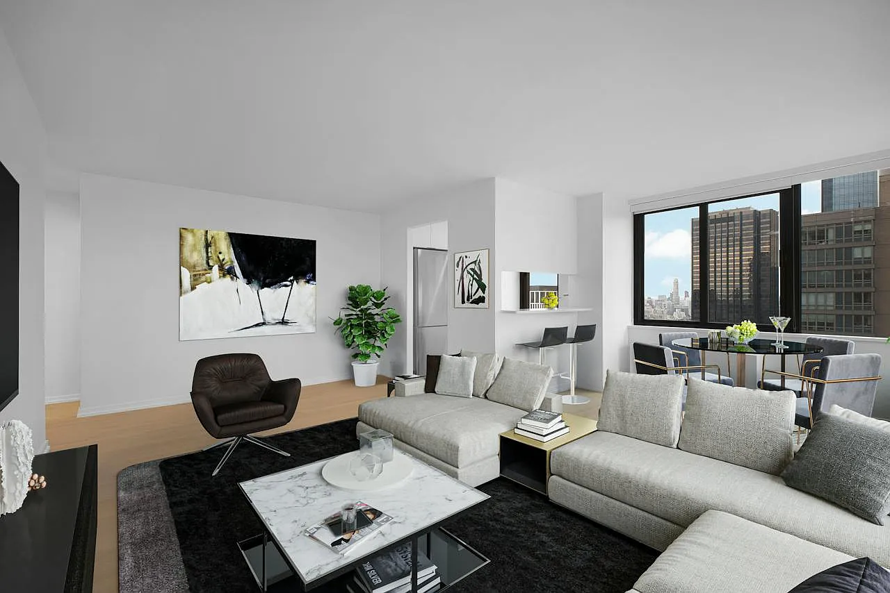 124 W 60th St — Photo 3