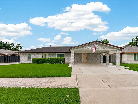 3rd image of 10939 Timberoak Dr