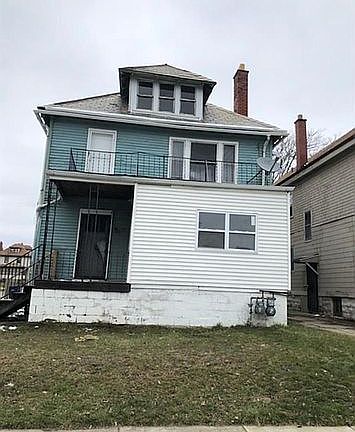 3rd image of 220 Loring Ave
