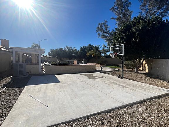 5th image of 3803 E Flossmoor Cir