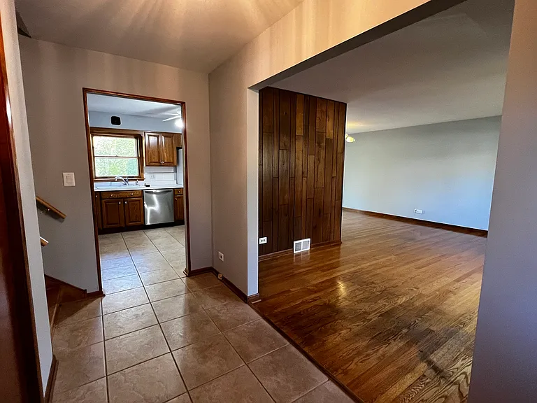 5341 Grand Ave — Photo 14