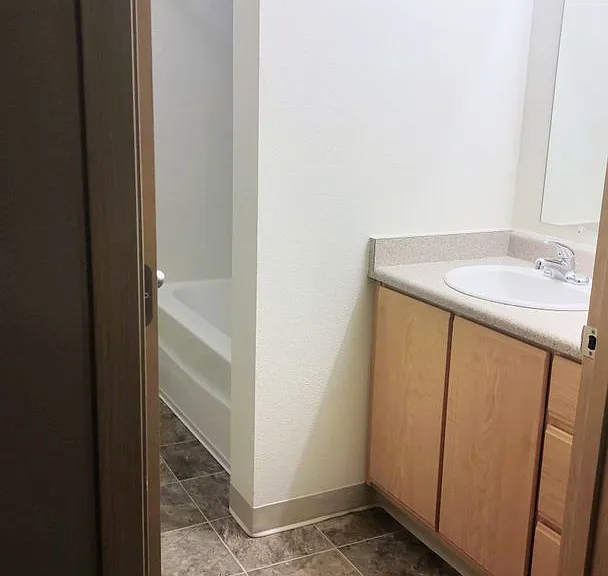 Parkside Apartments — Photo 99