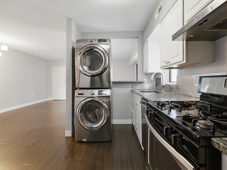 304 Forbes St #K — Photo 11