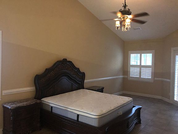 4th image of 3051 Zaharias Dr
