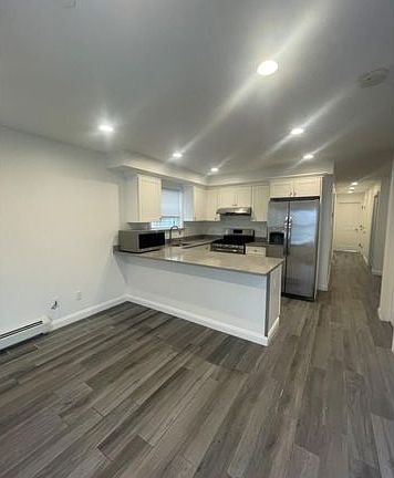 2nd image of 9204 Rockaway Fwy Floor 1