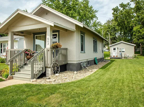 603 Hildreth St, Charles City, IA 50616