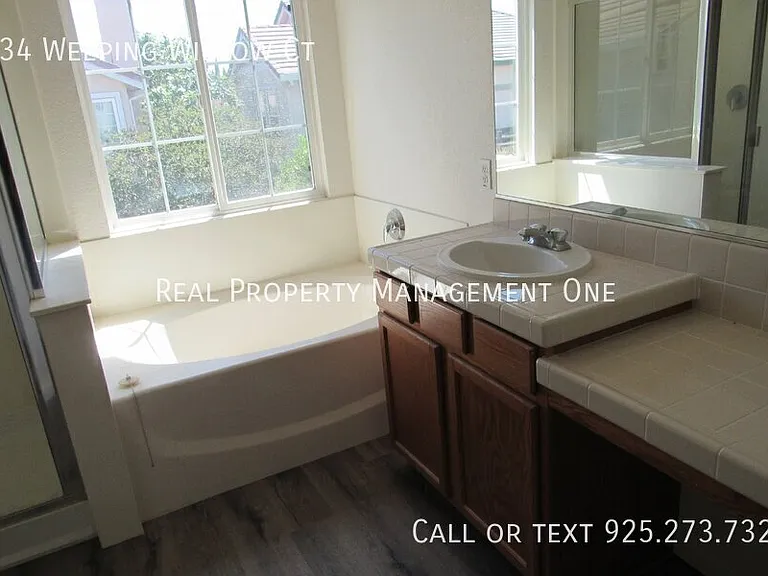 234 Weeping Willow Ct — Photo 16