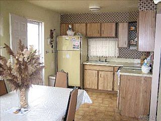 3rd image of 431 Lockwood Dr